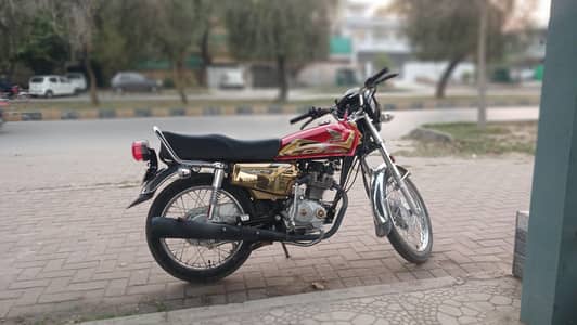 Honda 125 . meg 2025. model 2026 self start