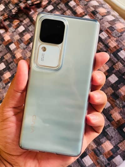vivo v30 complete box 10/10 condition