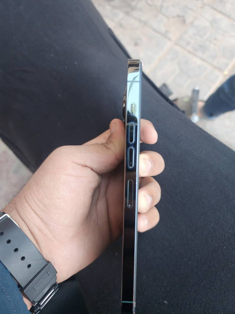 IPHONE 13 PRO MAX 10