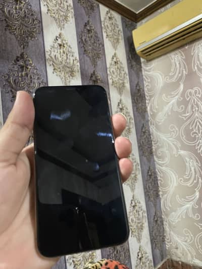 iphone xsmax 64gb jv non pta golden 9/10 only front display line