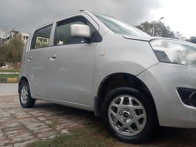 I am selling Suzuki wagnor vxl 19 model Punjab number