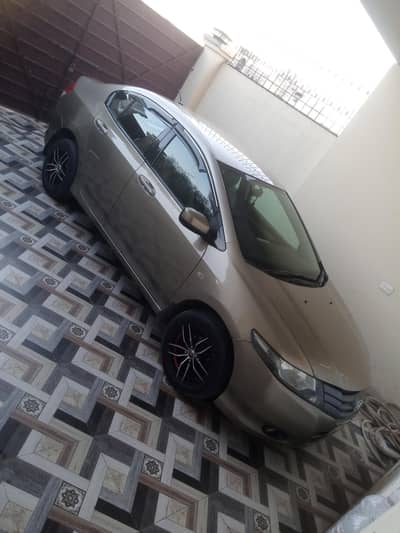 automatic 2011 New car no Zang