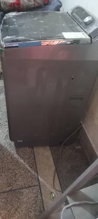 Haier 12 kg Automatic washing machine HWM 150-1678- Almost new