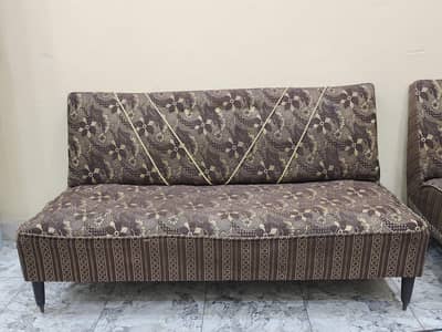 Comfortable 5-Seater Sofa Set (3+1+1) – Good Condition – Urgent Sale