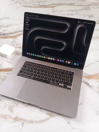 MacBook pro 2019_16"inch | 16GB | 512GB SSD