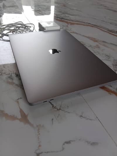 MacBook pro 2019_16"inch | i9 | 64GB | 2TB SSD | Graphic card 8GB