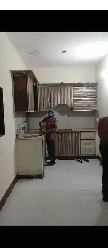 1st floor 1bed lounge is available for rent in manzoor Colony