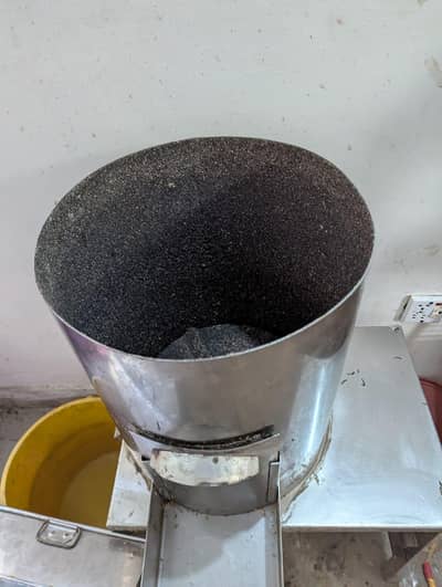 Potato Peeling Machine (Aalo cheelne ki machine)