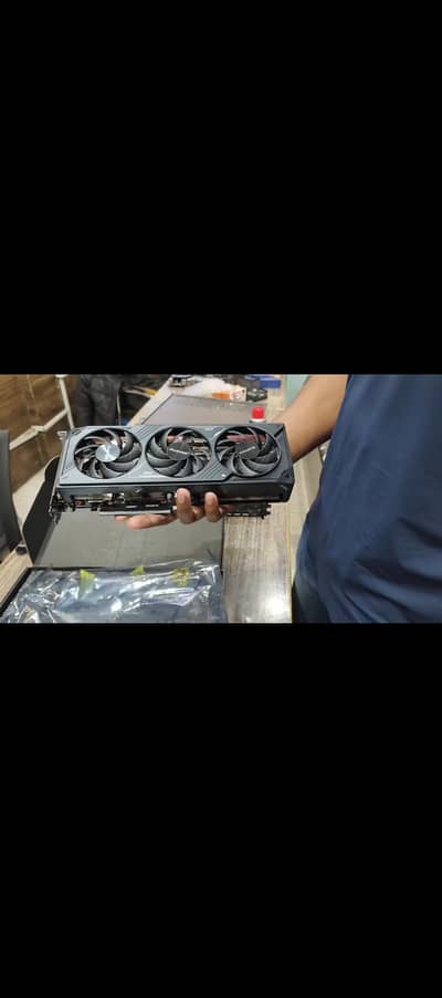 RTX 5070 Gigabyte 1 week used