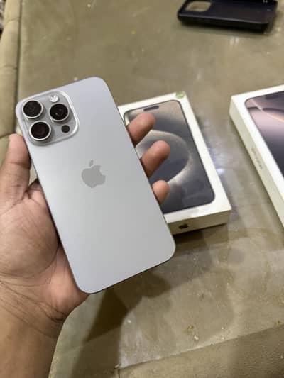 iphone 15 pro max 256 Gb hk dual sim non pta 10/10 condition natural