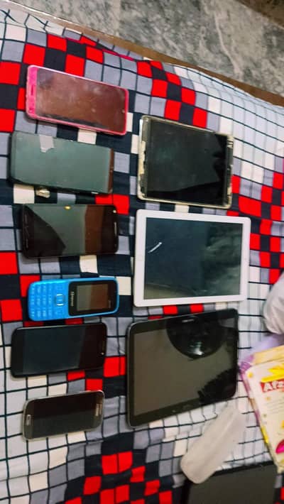 3 tabs 6 mobiles for sell read add