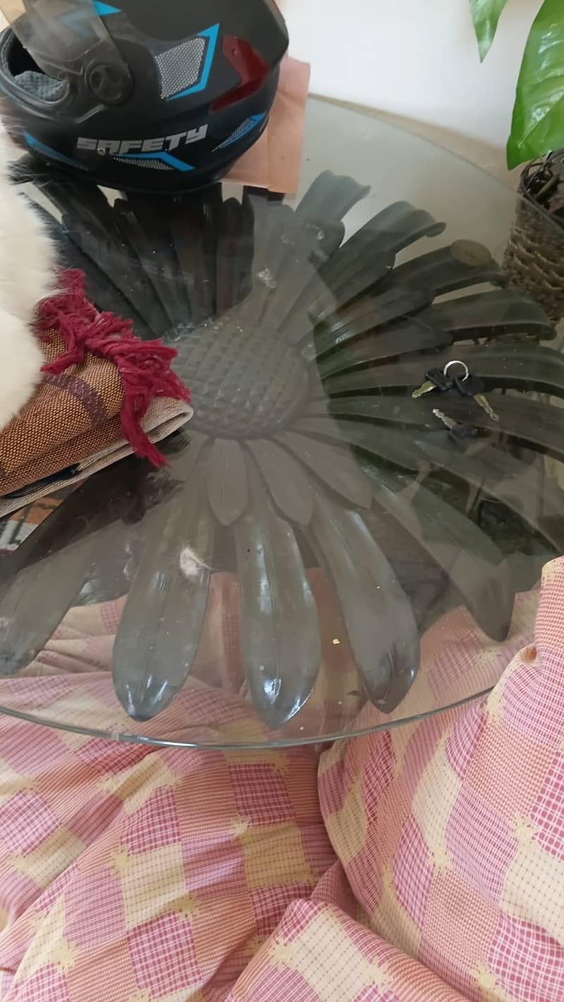 single bed n table 2