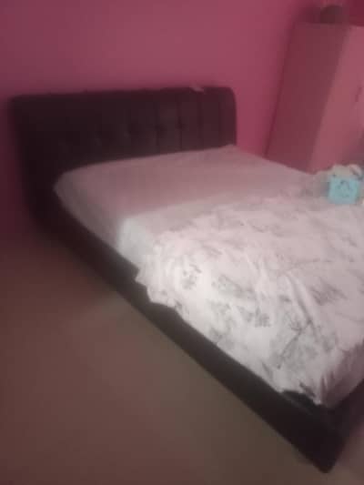 King Habbit bed for sale