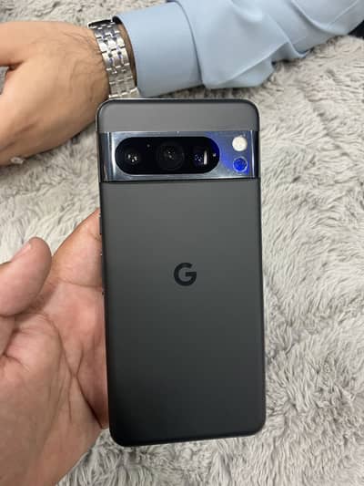 8 PRO 12/256 CHANCE WALA SASTA  PHONE APPROVED