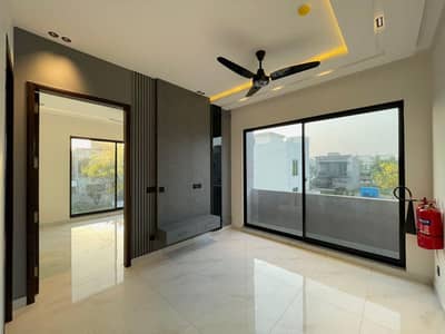 15 marla hall for commercial use