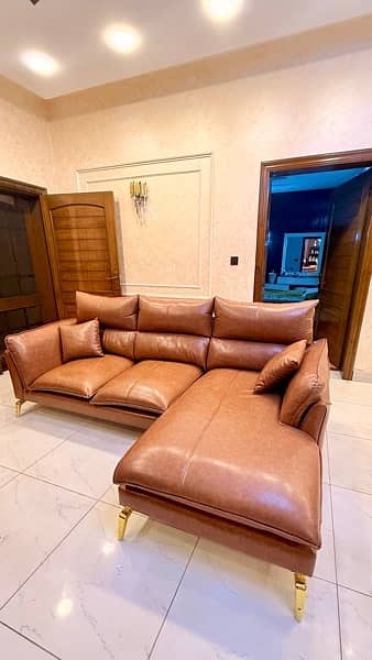 L shaped sofa - Hardly used