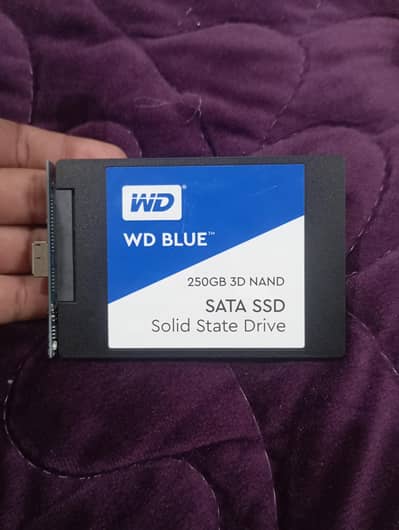 SSD 250 GB WD BLUE 3 D NAND SSD