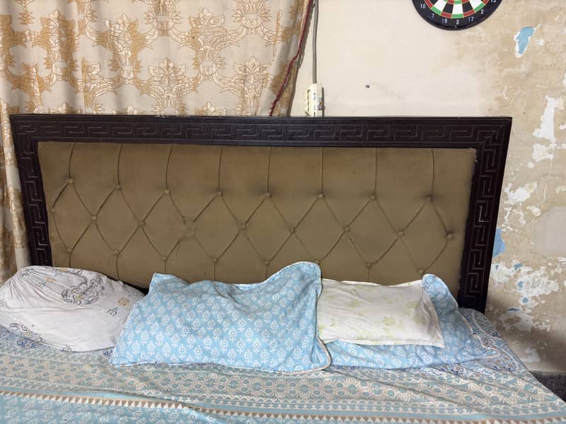 Double bed 0