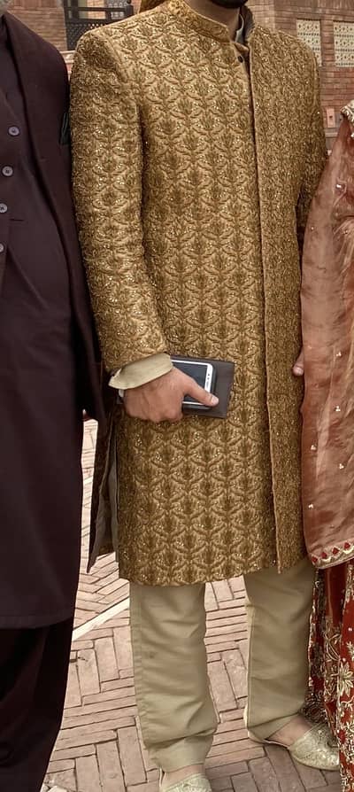 groom sherwani new condition shairwani