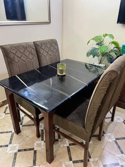 Elegant 4 chairs Dinning Table