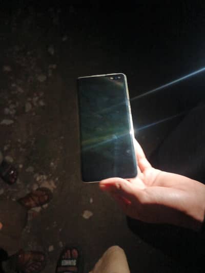 back pr small very small scratch front camera Thora blur ha baki sb ok