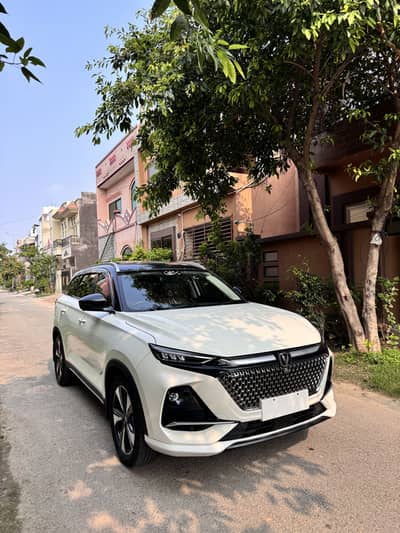 Oshan X7 FutureSense-7seater