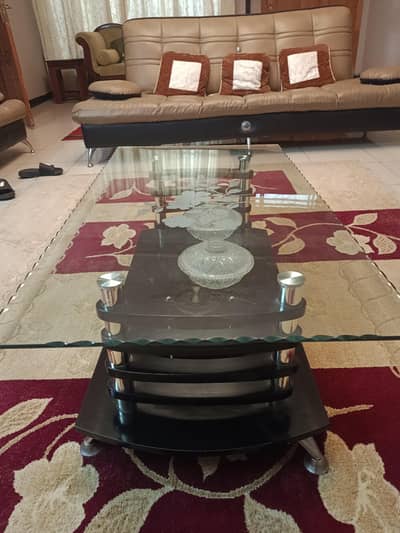 Coffee tables complete set 3 pieces. (1 centre and 2 side tables)