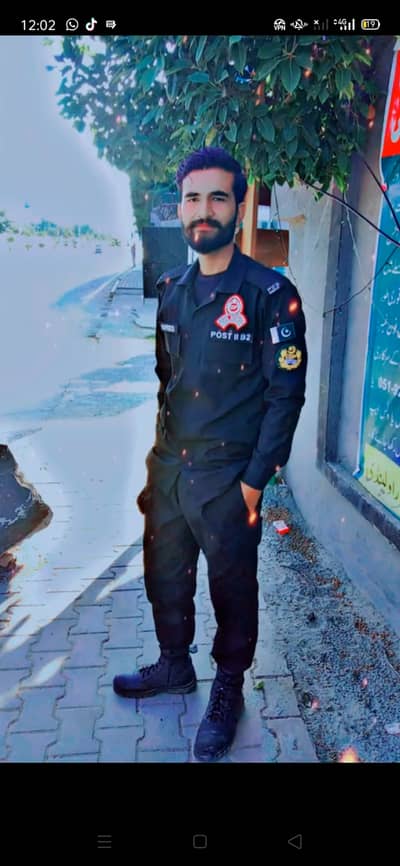 Muje security ki job chye experience 4 year gun man