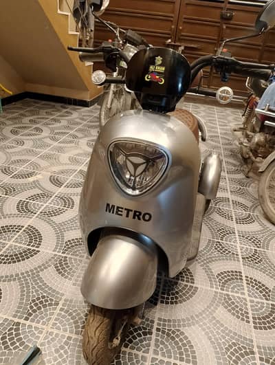 3 Wheeler Metro Scooty