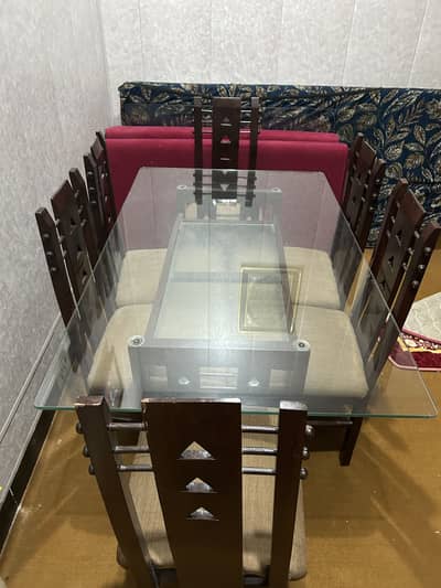 Dining table for sale in good condition