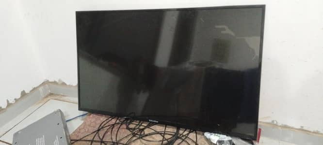 Ecostar CX-49U571 49 inch Full HD LED TV (screen broken)