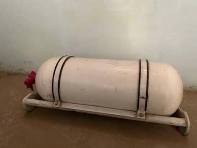 CNG cylinder 48.5kg with complete kit genuine company made.