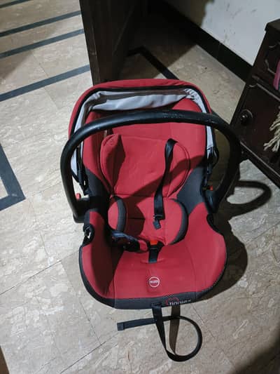 tinnies baby carrycot