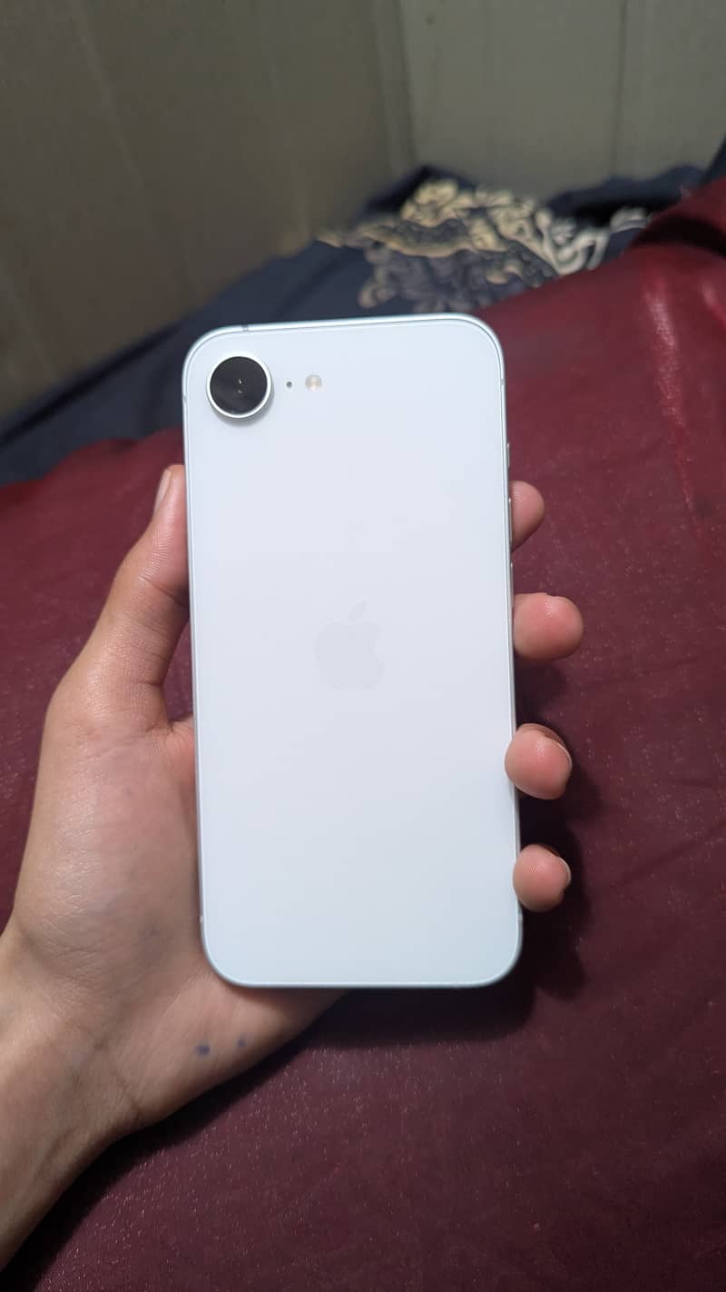 iPhone 16 e lush condition 4