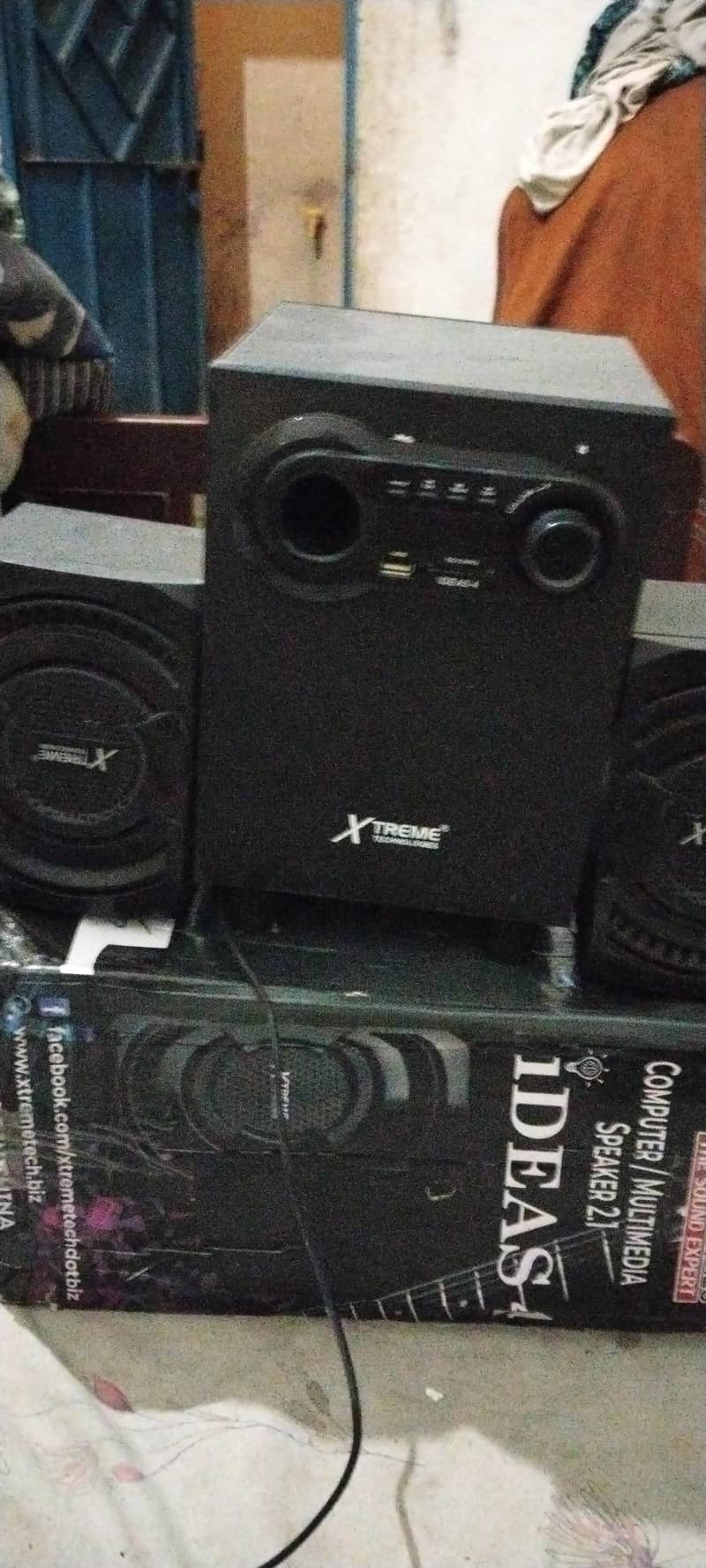 speakers 1