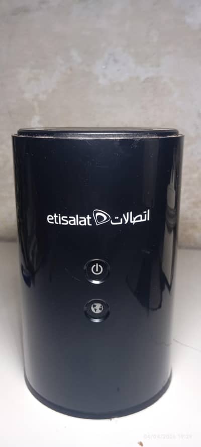 good condition istlat company router charger pin breek