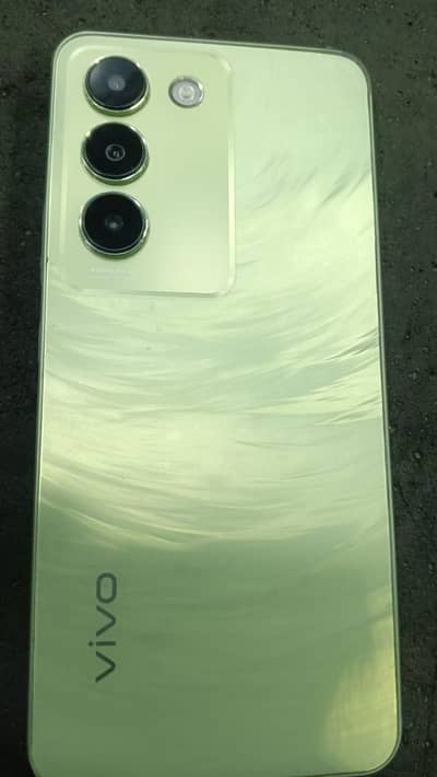 vivo y100