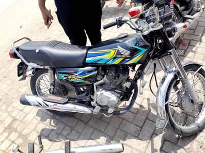 I'm sealing my bike Honda CG125