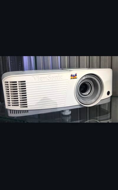 Acer , Benq , Epson , Viewsonic , Optoma , Panasonic , Hatachi , sony