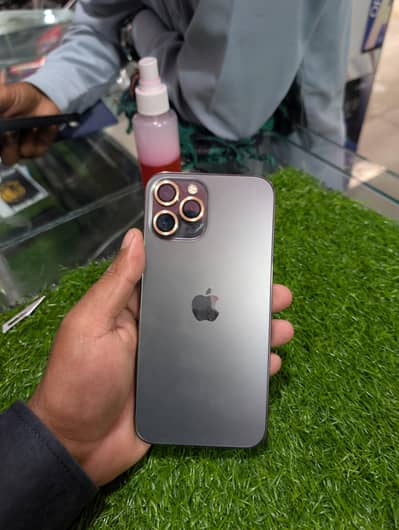 I phone 12 pro max jv 87 health 10/10 water pack