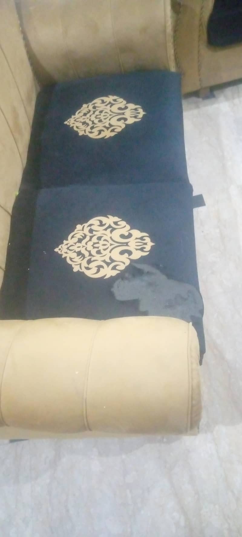 Three two one sofa set. 1