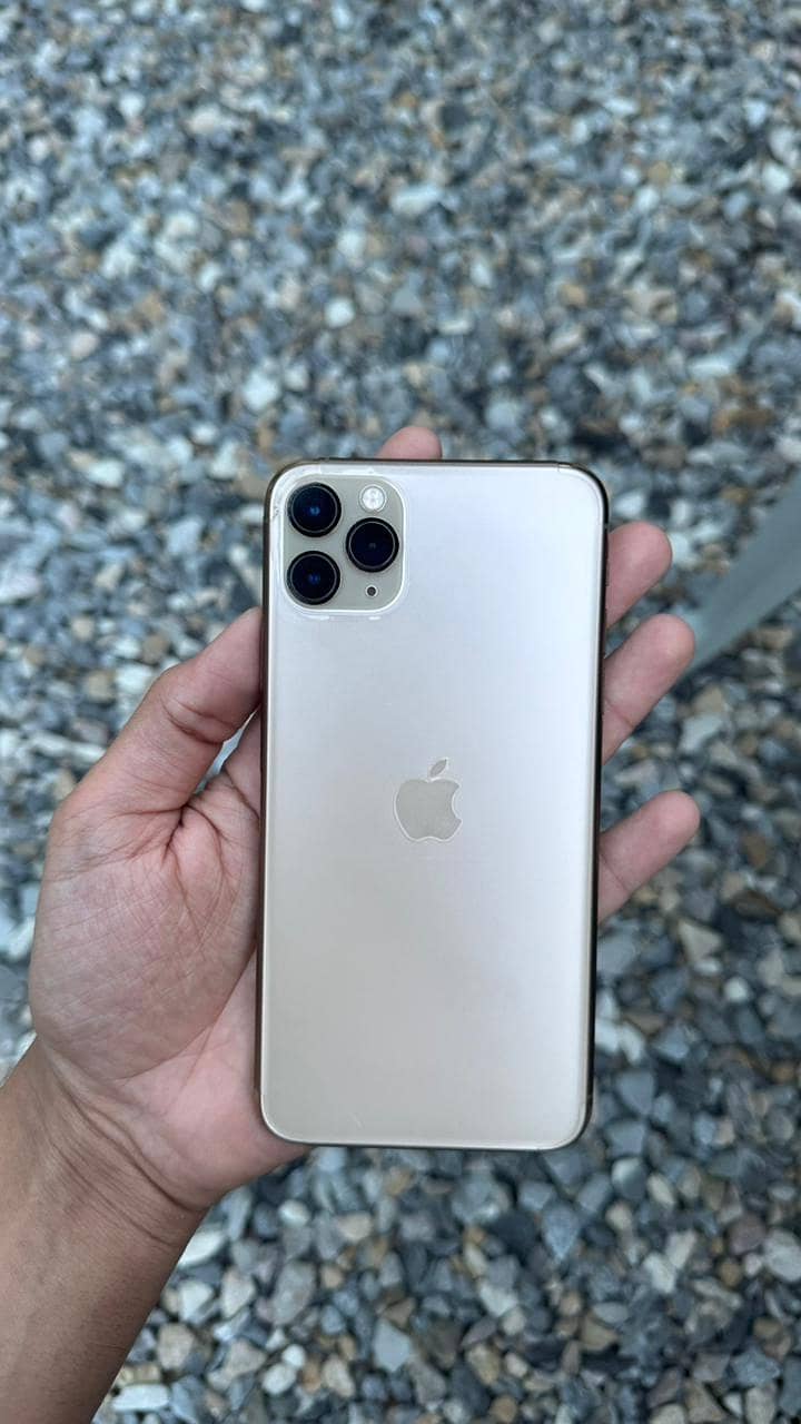 iphone 11 pro max 2