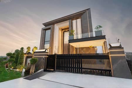 KANAL FURNISHED EYE CATCHING SUPERB LUXURY BUNGALOW FOR SALE