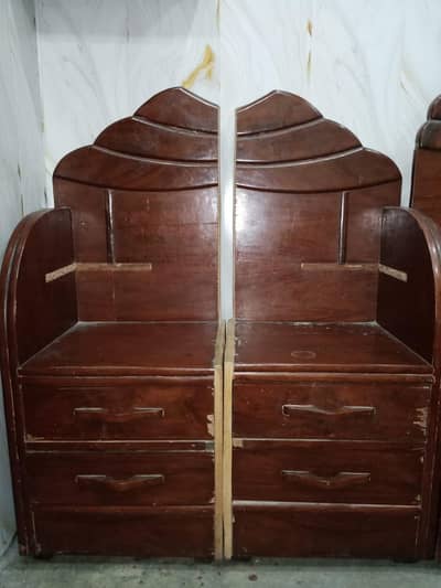 set of 2 side tables for sale