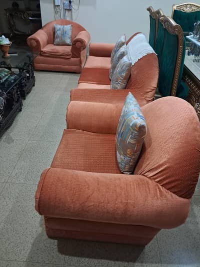 5 seater sofa in excellent condition