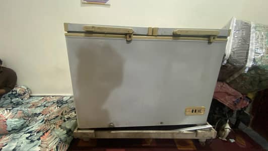 Dawlance deep freezer