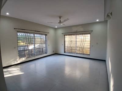 1 KANAL UPPER PORTION FOR RENT