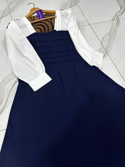 Front And Back Platted Design With White Sleeves Georgette Maxi