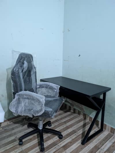 Gaming Chair & Table New
