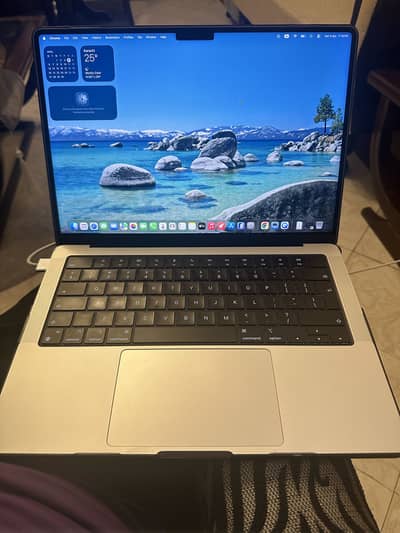 Macbook Pro M3 8/512GB 2023